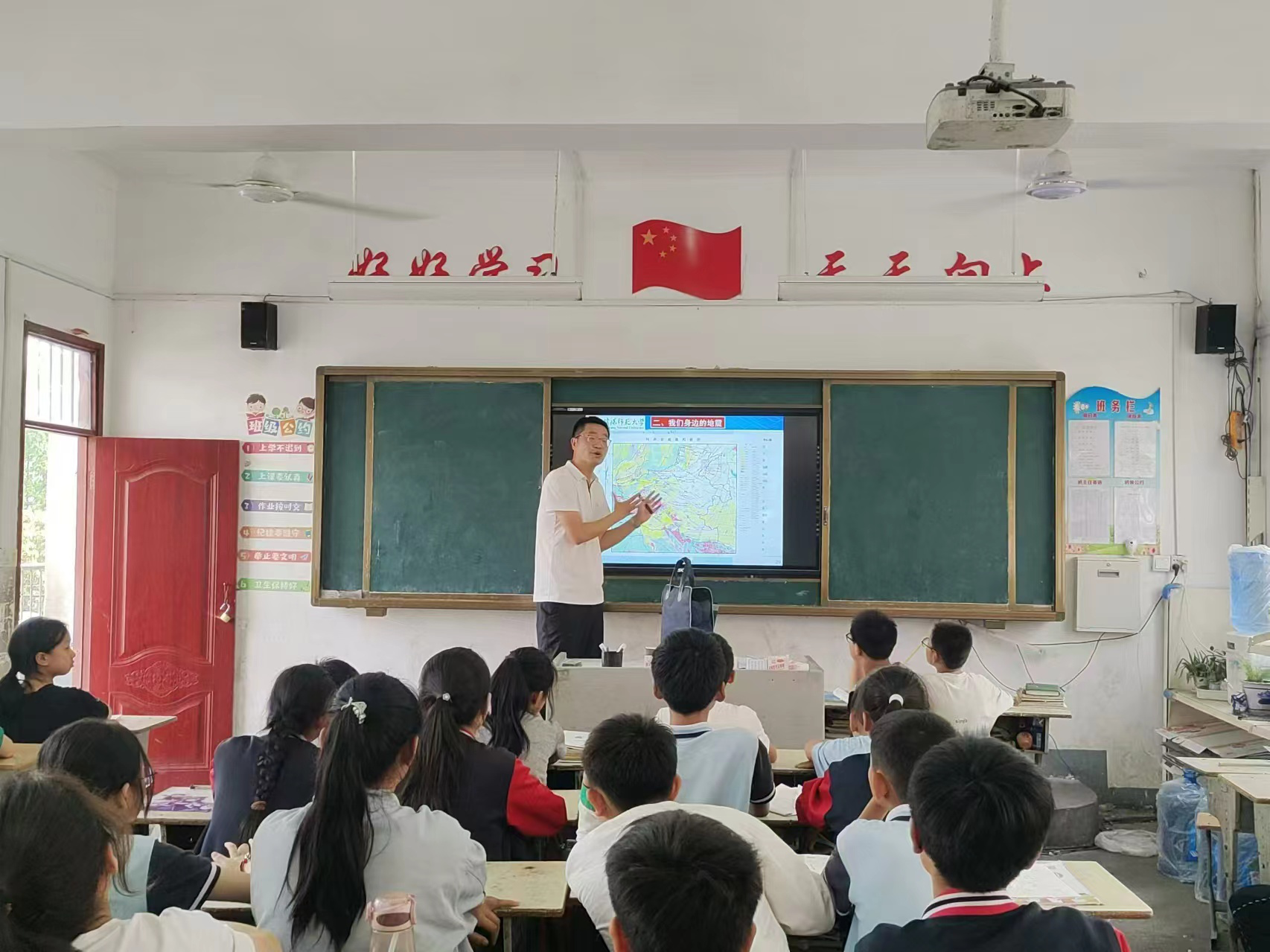 学校教师办公室,环保知识，趣味科普，深入人心！